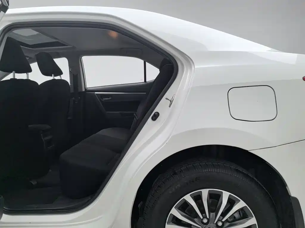 Toyota Corolla — миниатюра 15