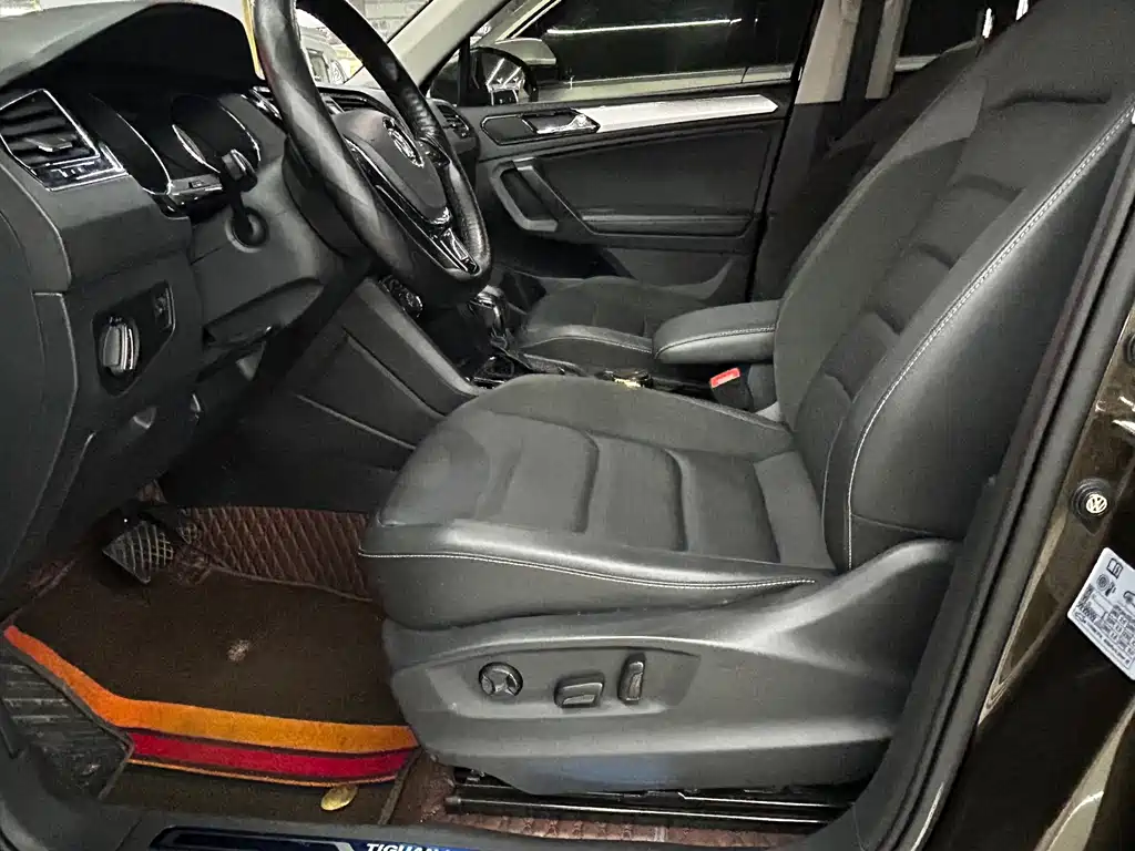 Volkswagen Tiguan L L 2019 330TSI AT Luxury VI