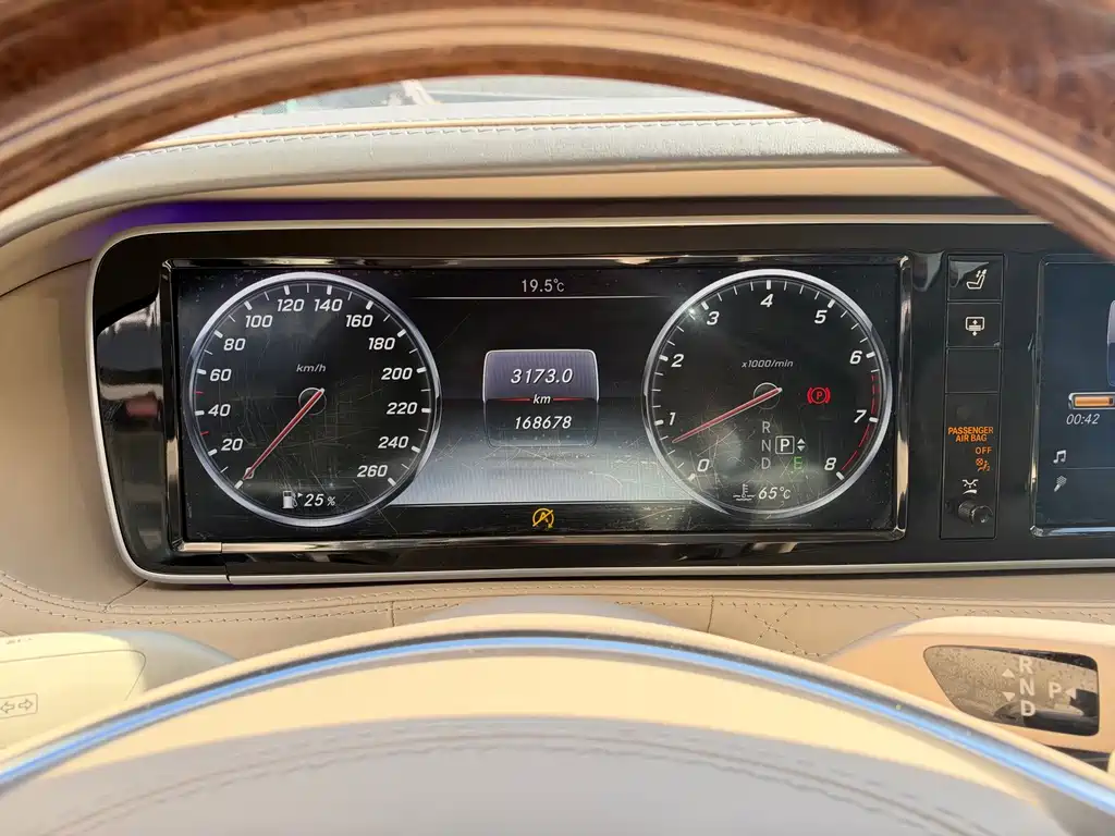 Mercedes-Benz S-Class — миниатюра 10