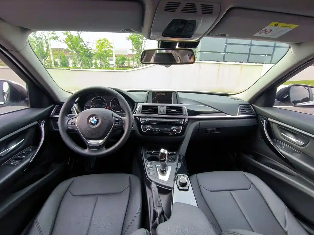 BMW 3 Series — миниатюра 8