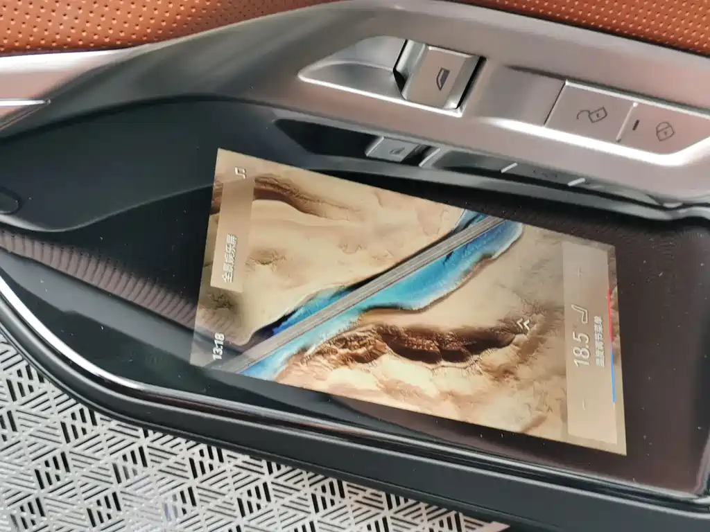 BMW i7 — миниатюра 29