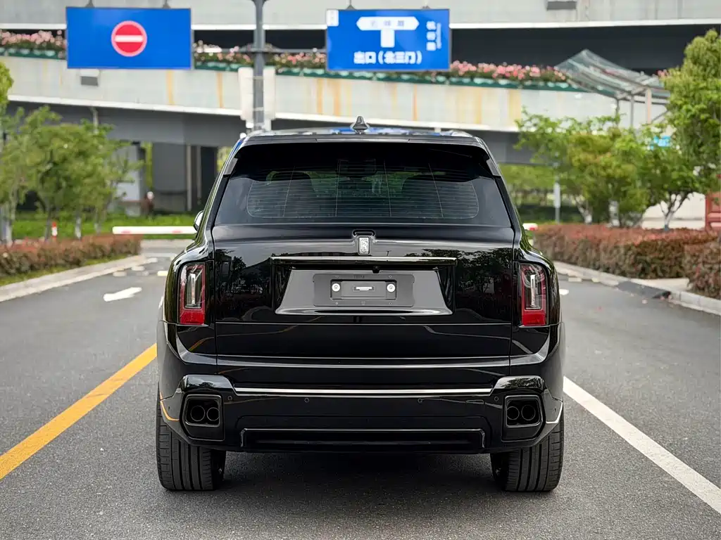 Rolls-Royce Cullinan — миниатюра 4