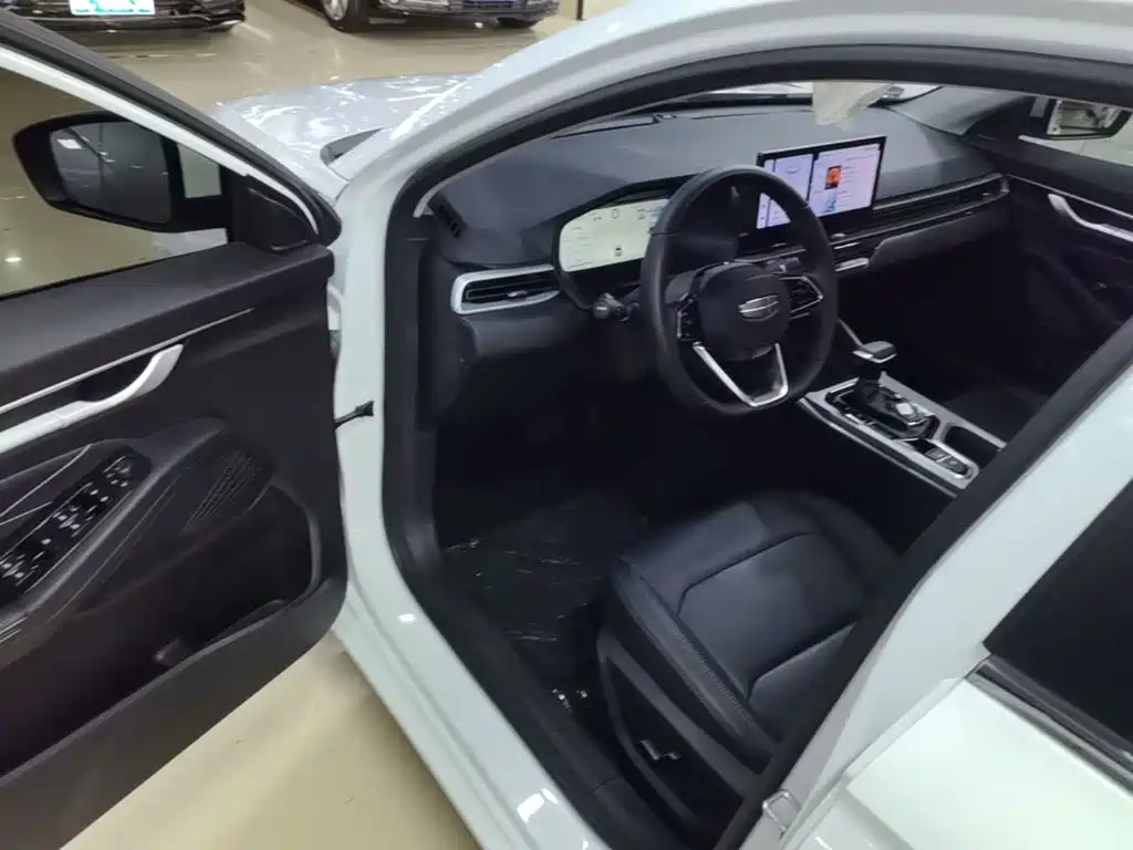 Geely Emgrand — миниатюра 16