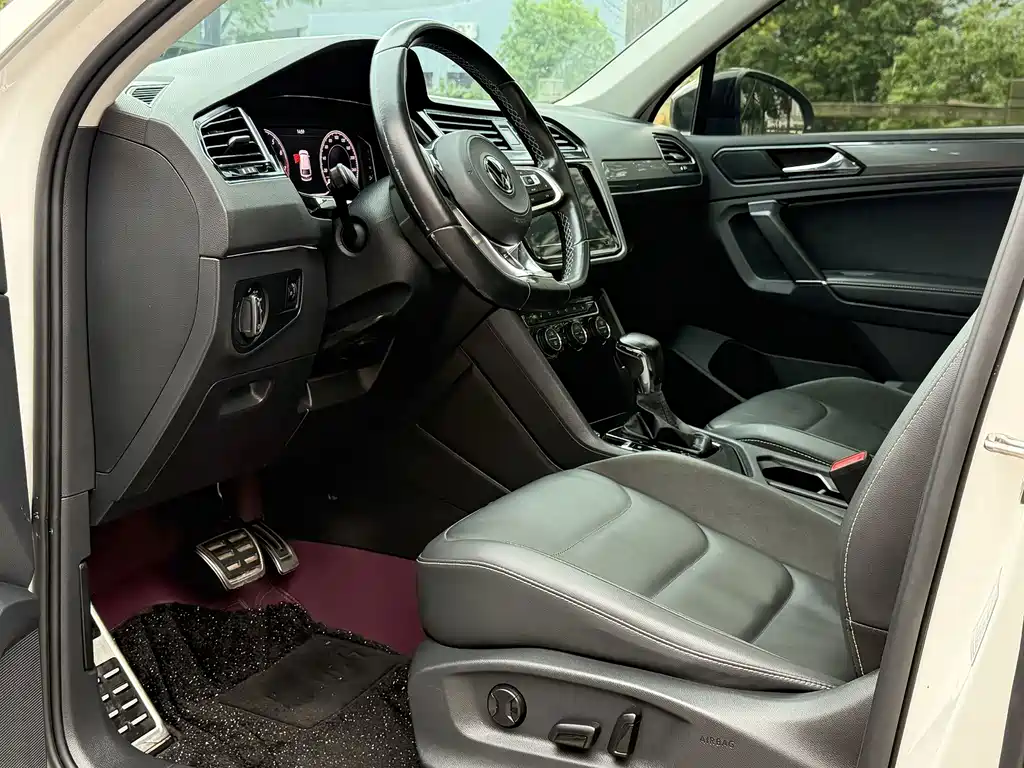 Volkswagen Tiguan L — миниатюра 3