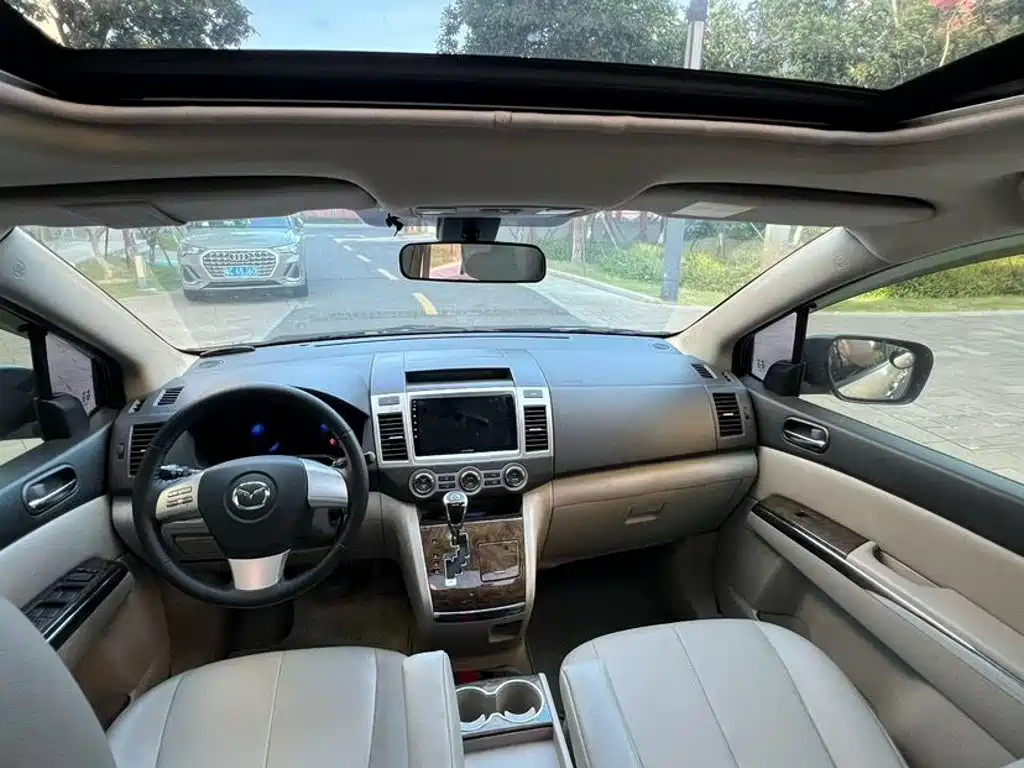 Mazda 8 — миниатюра 3