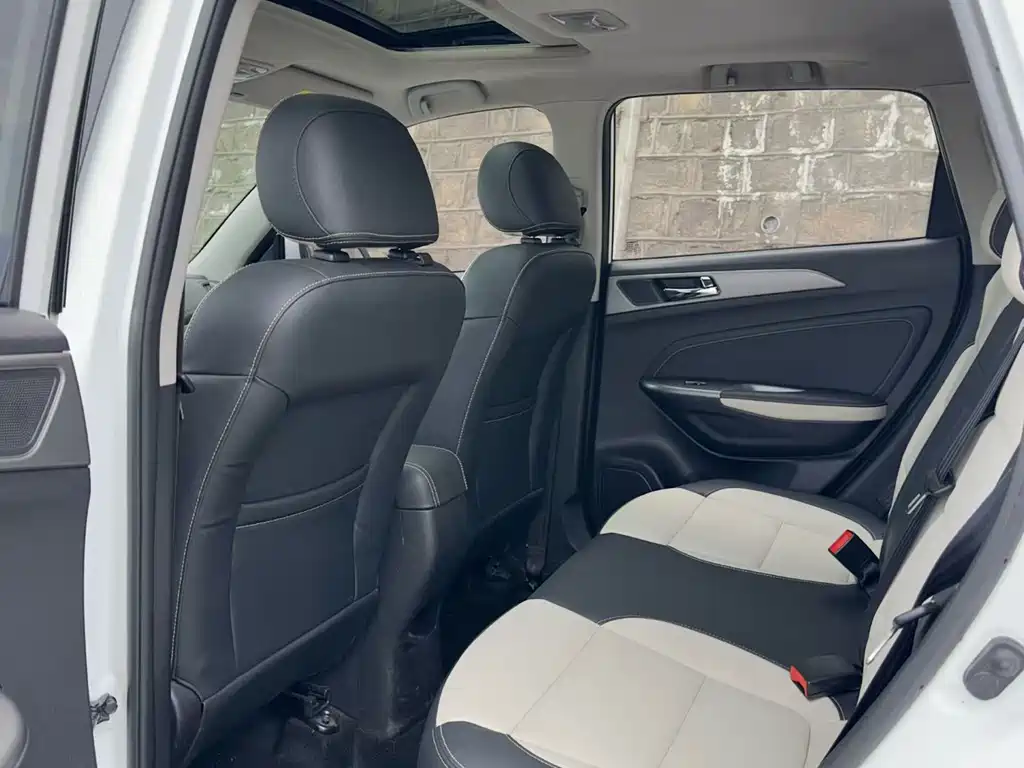 Changan CS35 1.6L Manual Luxury Type, фото 6