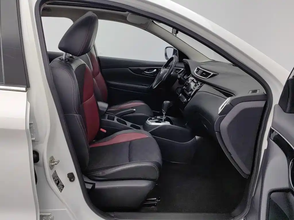 Nissan Qashqai — миниатюра 23