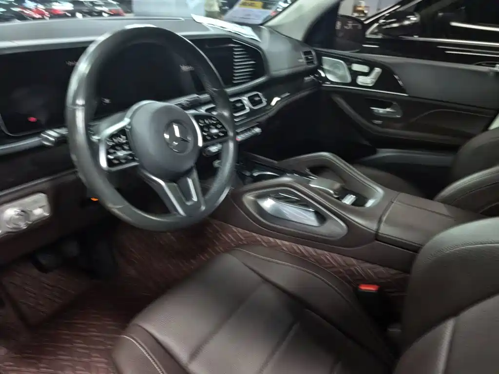Mercedes-Benz GLE (Import) — миниатюра 10