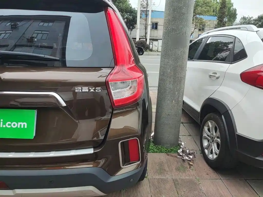 Geely Vision X6 — миниатюра 8