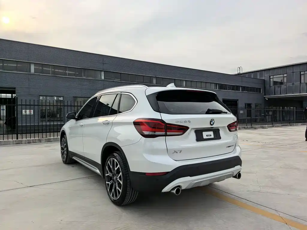 BMW X1 2022 xDrive25Li Premium