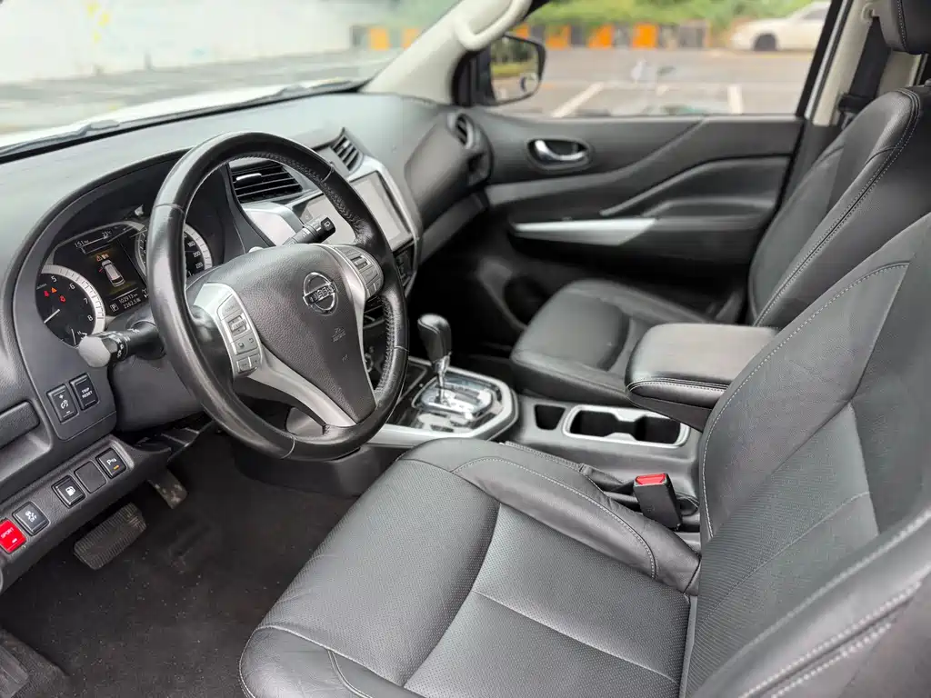 Nissan Terra — миниатюра 6