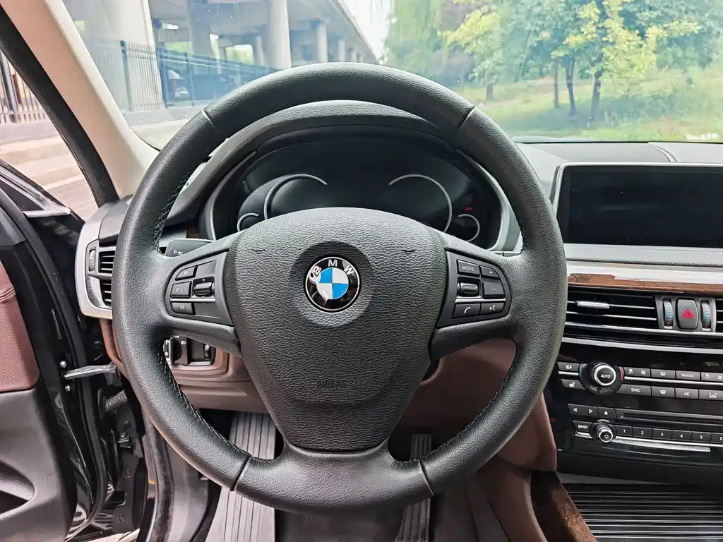 BMW X5 2015 xDrive28i