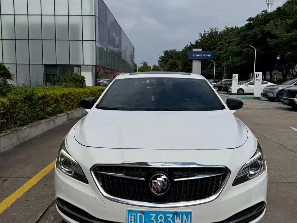 Buick LaCrosse — миниатюра 2