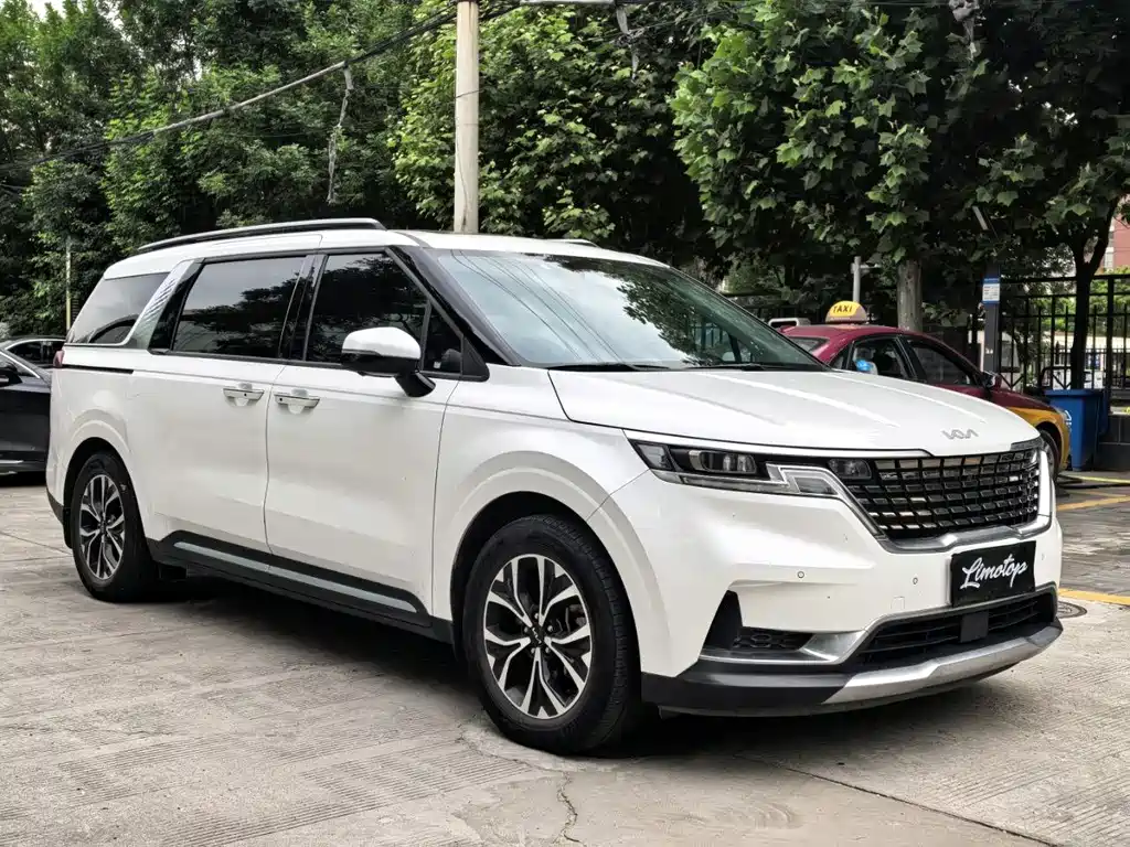 Купить Kia Carnival
