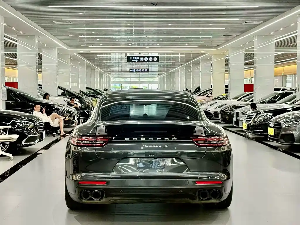 Porsche Panamera 2017 Panamera Executive Long Wheelbase 3.0T