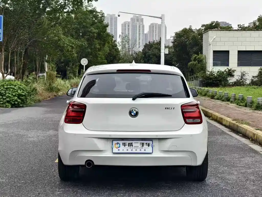 BMW 1 Series (Import) — миниатюра 4