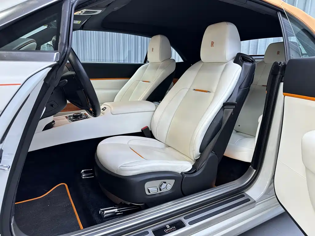 Rolls-Royce Dawn — миниатюра 28