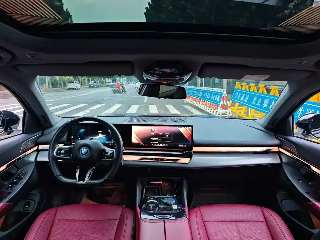 BMW i5 — миниатюра 5