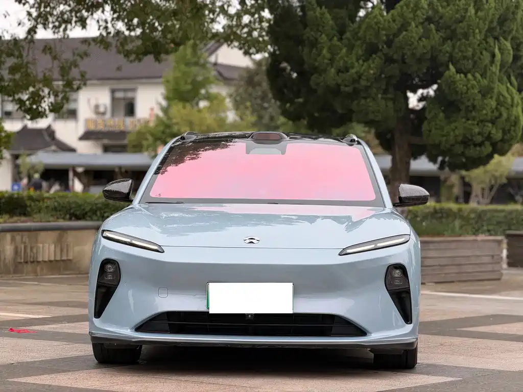 NIO ET5T — миниатюра 2