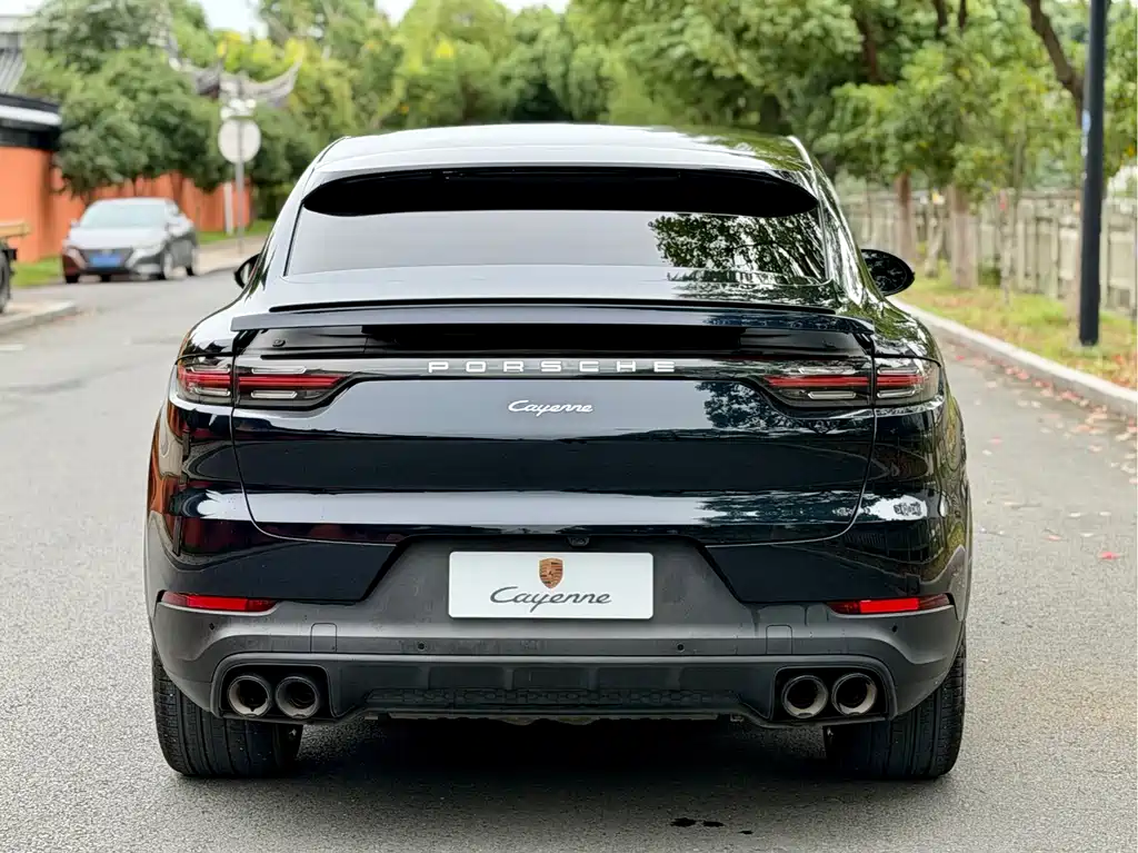 Porsche Cayenne — миниатюра 5