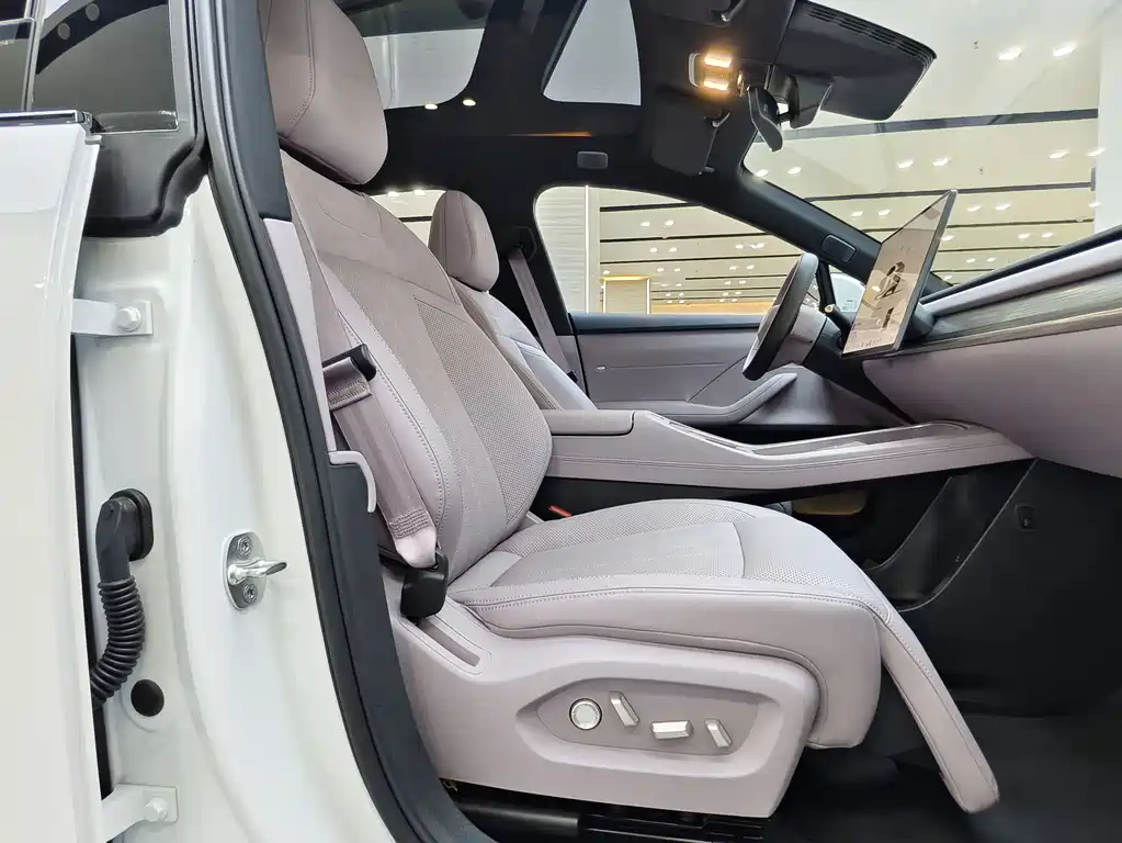 Onvo L60 2025 60kWh