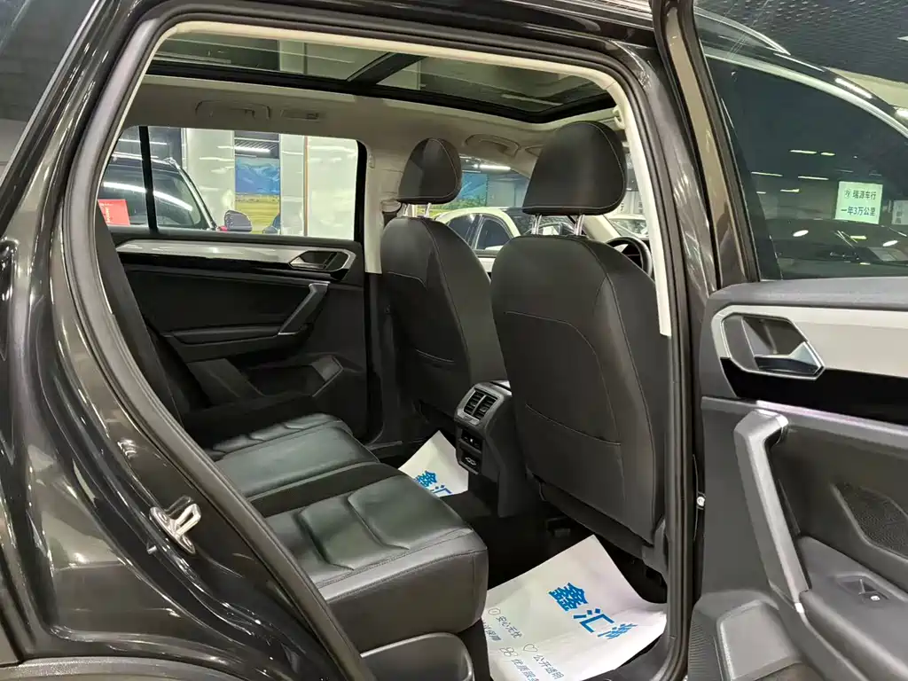 Volkswagen Tayron 2019 330TSI Luxury VI