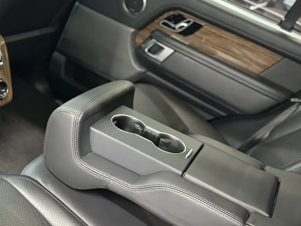 Land Rover Range Rover — миниатюра 23