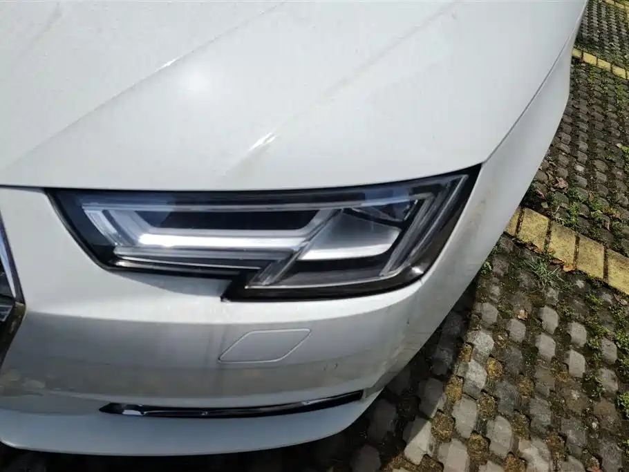 Audi A4L 2017 40 TFSI Fashion