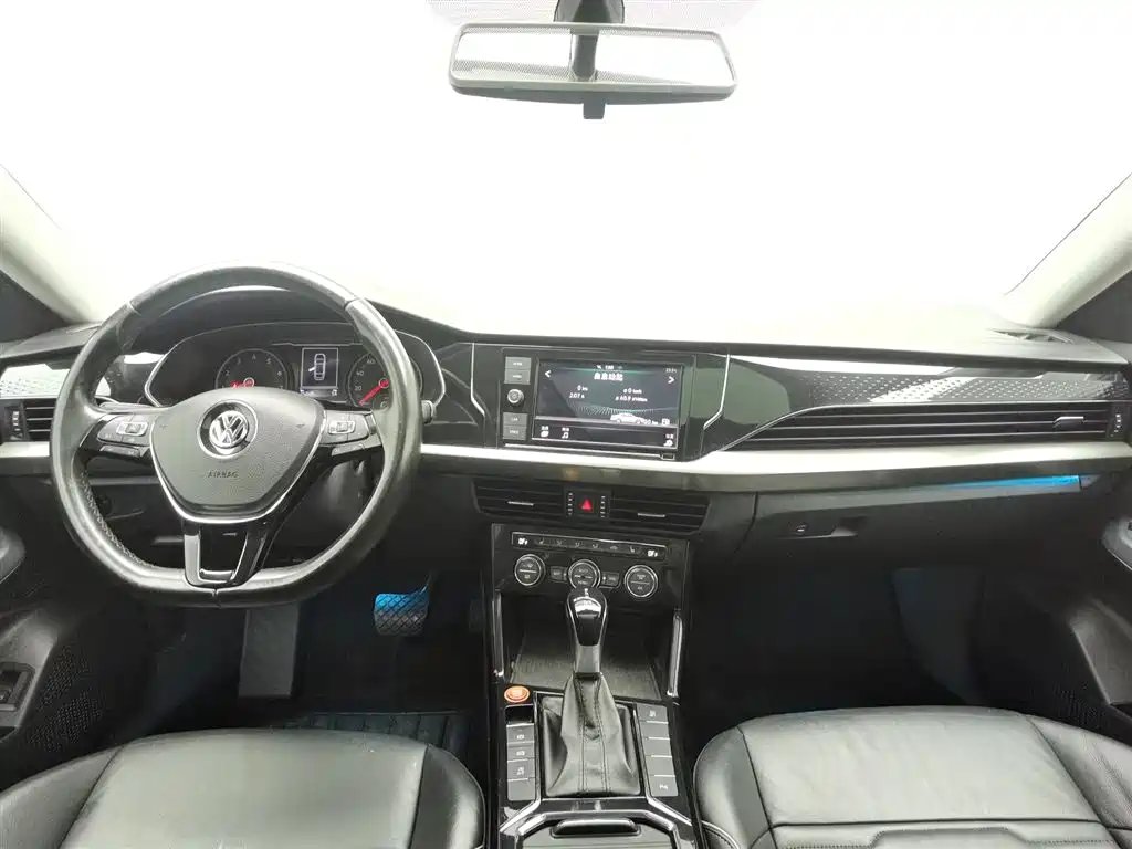 Volkswagen Passat 2019 330TSI Elite V