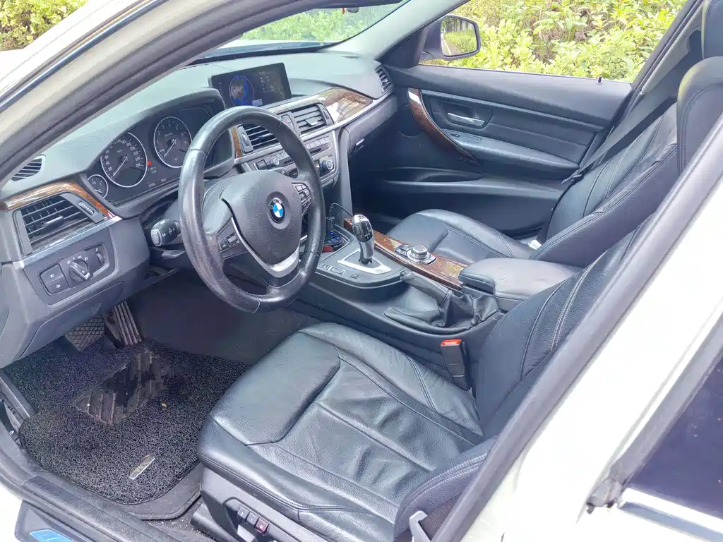 BMW 3 Series — миниатюра 4