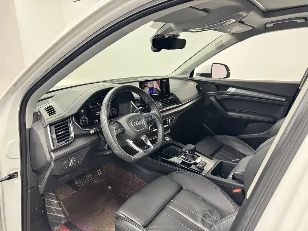 Audi Q5L — миниатюра 13