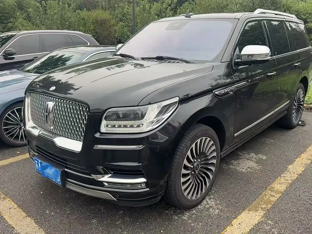 Lincoln Navigator