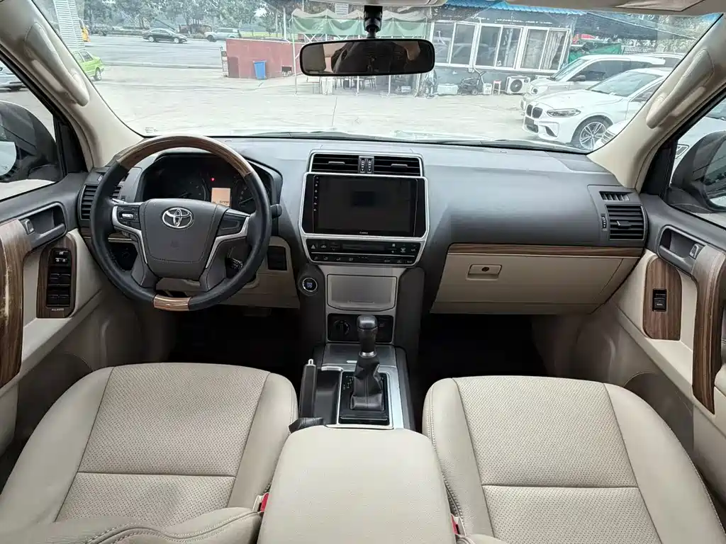 Toyota Prado (Import) — миниатюра 6