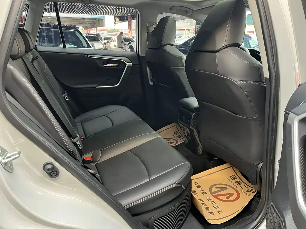 TOYOTA RAV4 RONGFANG