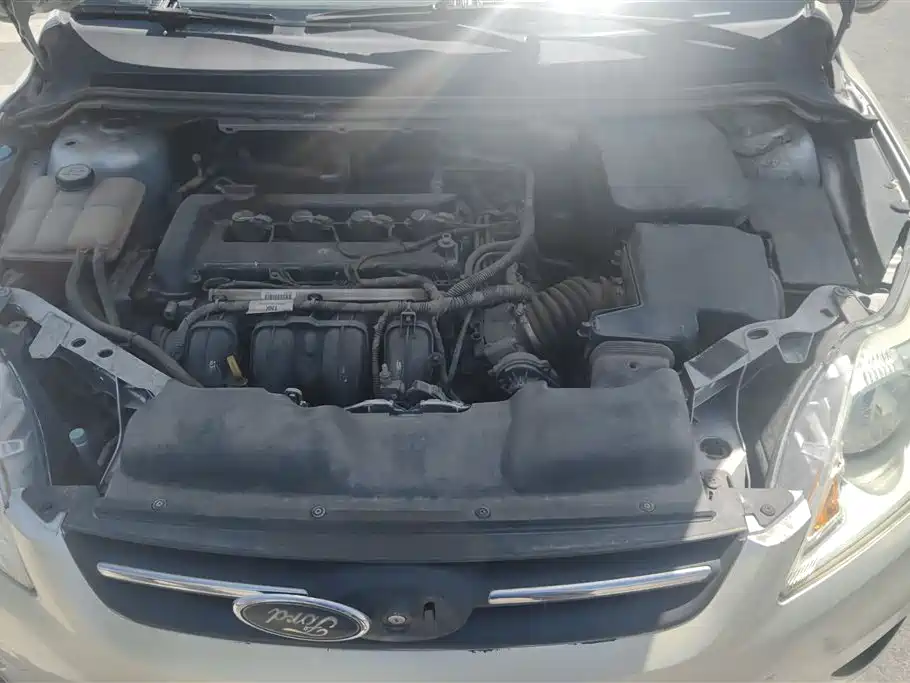 Ford Focus 2013 1.8L MT