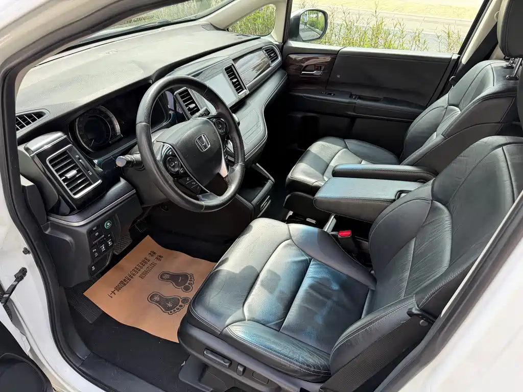 Honda Elysion — миниатюра 8