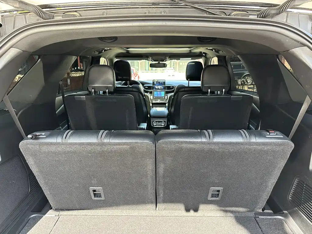 Ford Explorer — миниатюра 30