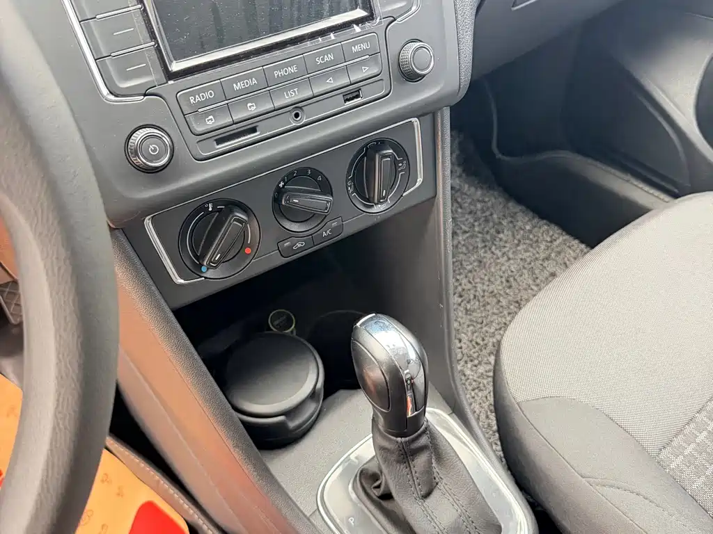 Volkswagen Polo — миниатюра 10