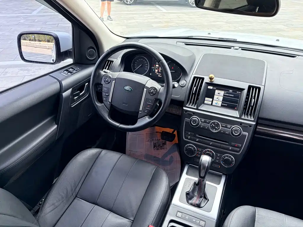 Land Rover 2 013 2.2T SD4 SE