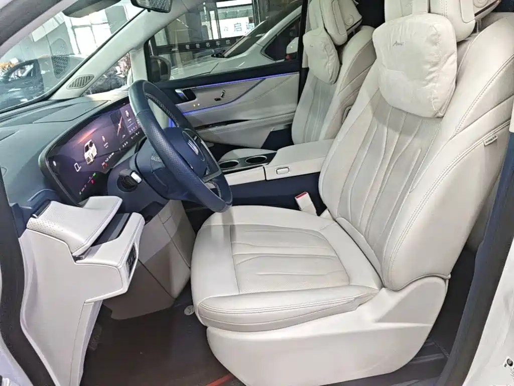 Buick GL8 Hybrid — миниатюра 15