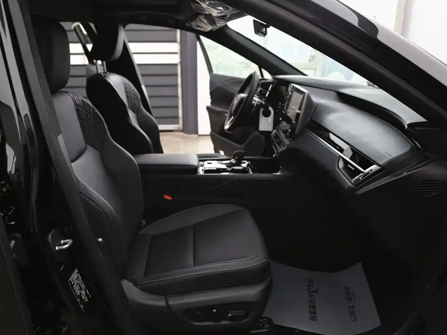Lexus RX — миниатюра 22