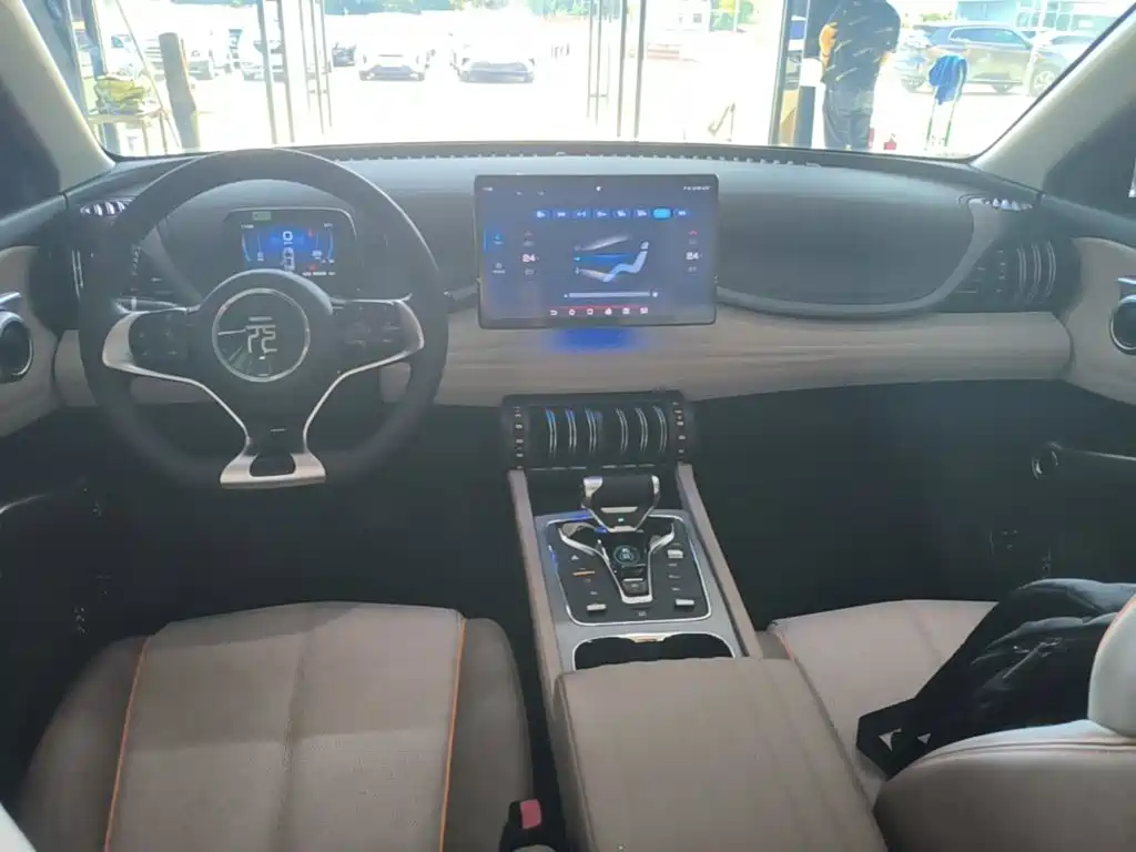 BYD Yuan Plus — миниатюра 10