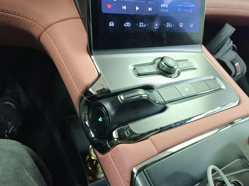 NIO EC6 — миниатюра 14