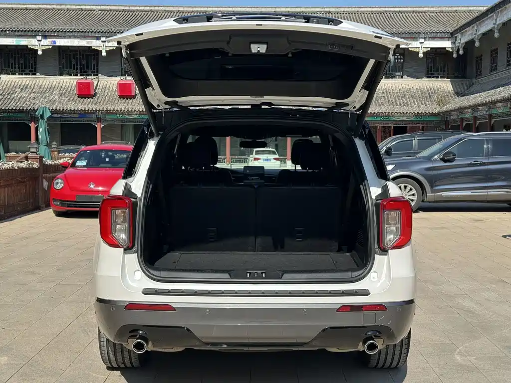 Ford Explorer — миниатюра 31