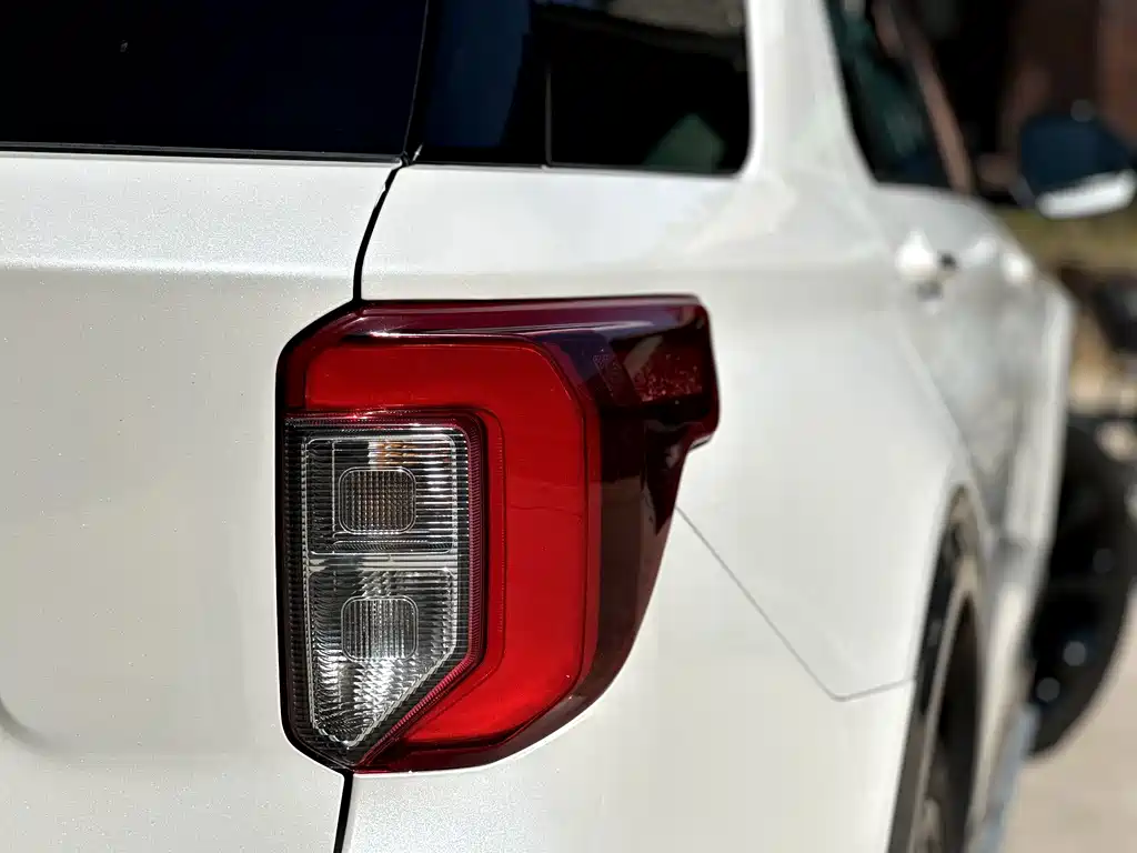 Ford Explorer — миниатюра 37