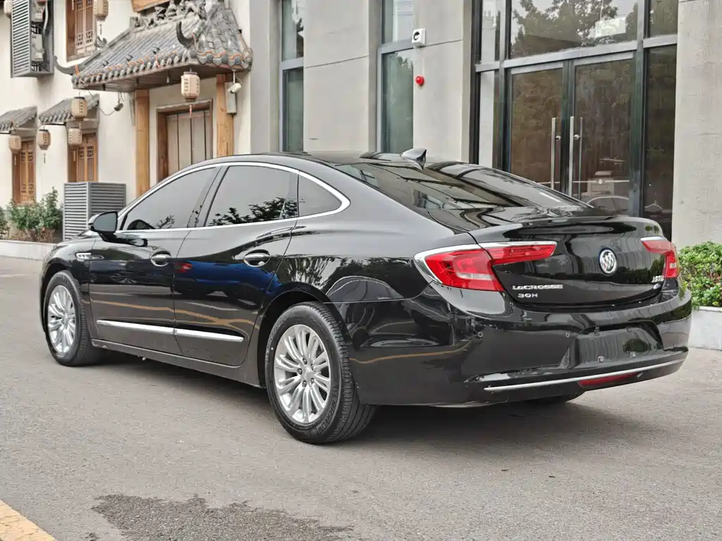 Buick LaCrosse — миниатюра 5