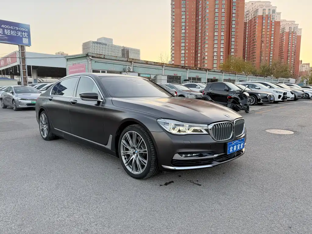 BMW 7 SERIES