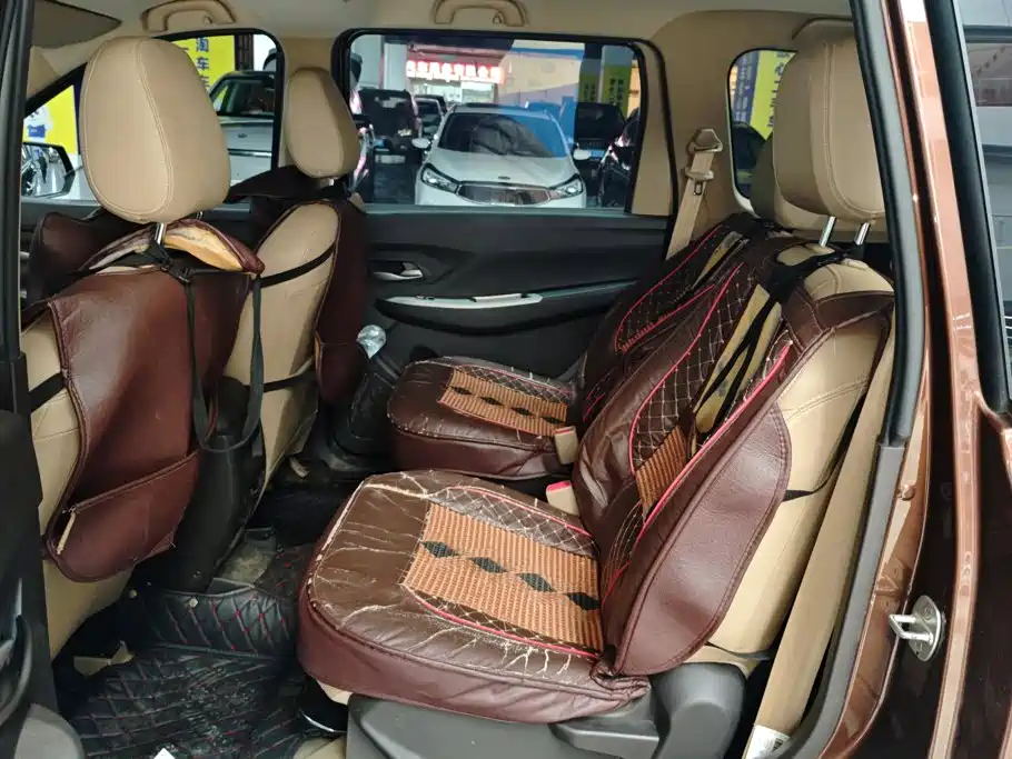 Wuling Hongguang — миниатюра 11