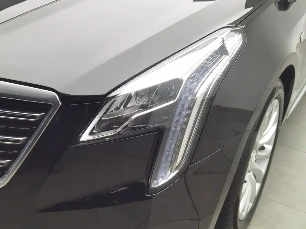 Cadillac XTS — миниатюра 7