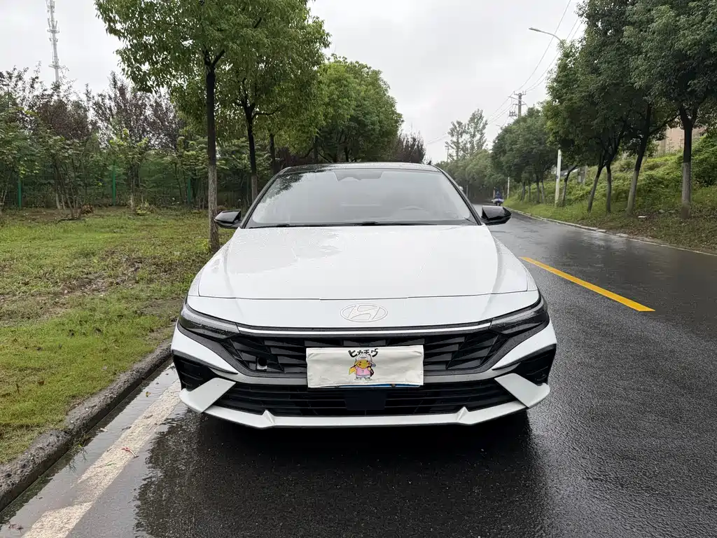 Hyundai Elantra — миниатюра 2
